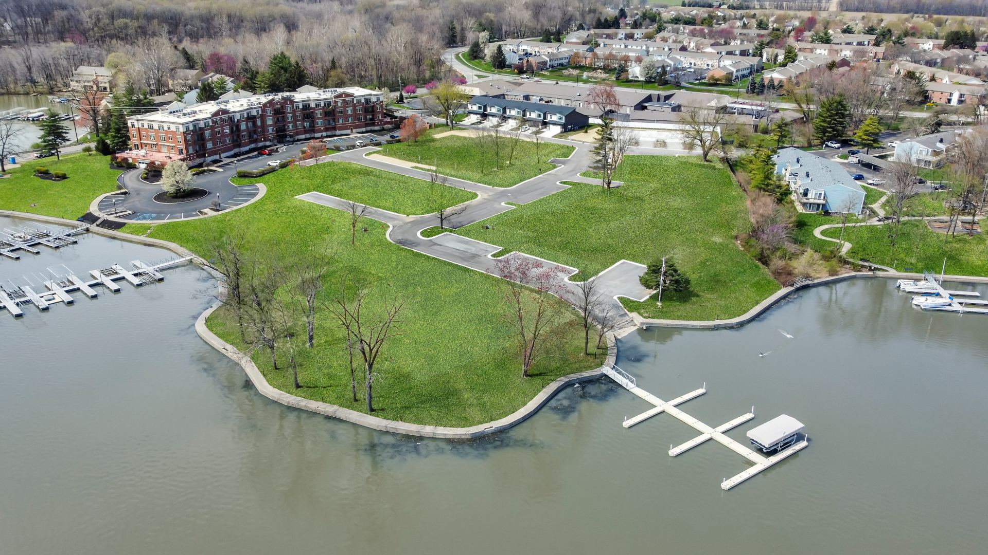 Harbourwalk on Morse - Waterfront living on Morse Reservoir with stunning views. Custom homes by Integra Builders